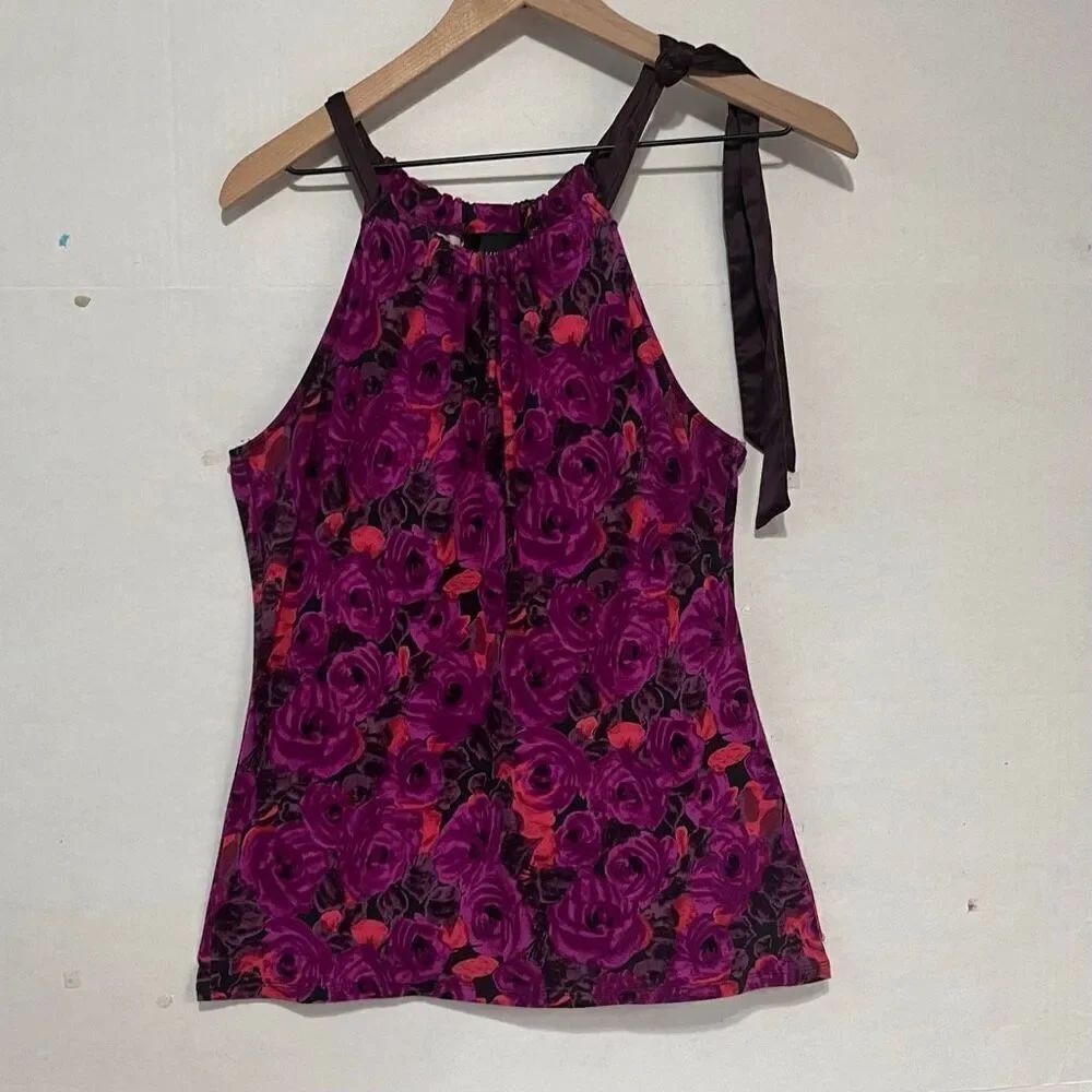 The Limited Sleeveless Top   Size M
